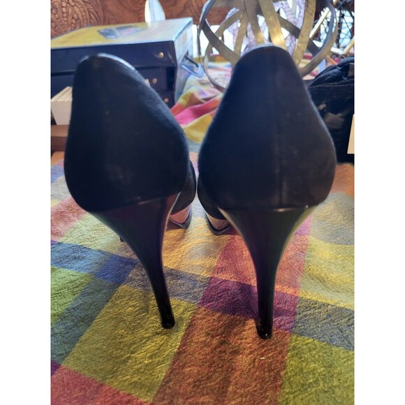 Guess Size 6.5 Cow Print 4.5 heel like new - Picture 5 of 6